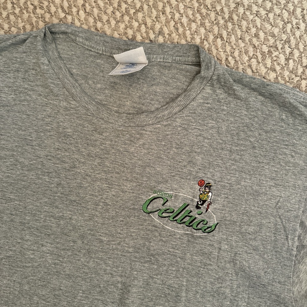 Vintage embroidered Boston Celtics t shirt